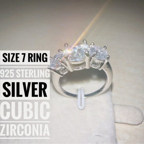 Sterling Silver Cubic Zirconia Ring Size 7 - Picture 3 of 5